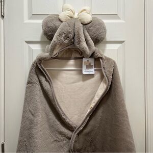 Tokyo Disneysea 4 way fur robe / blanket (limited edition)